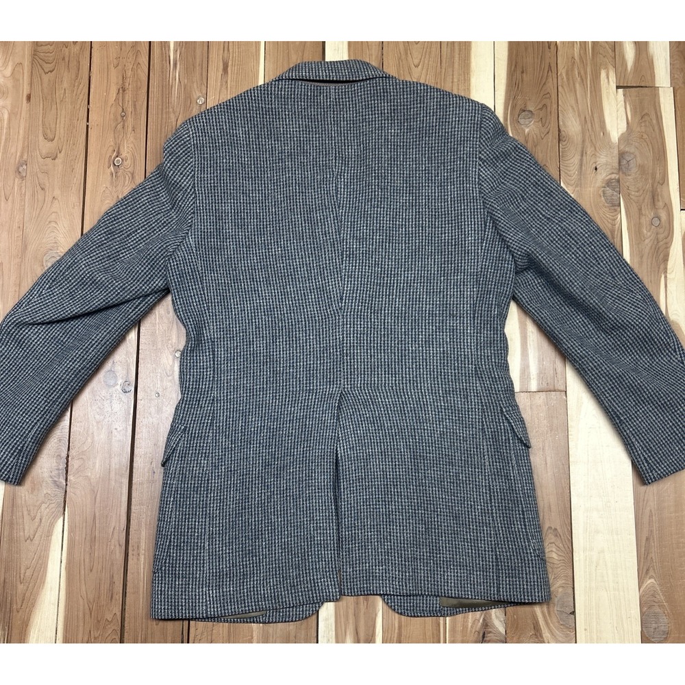 Vintage Pendelton Tweed Jacket 42 Long Split Back 2 Button Wood Button Made USA - Picture 7 of 10